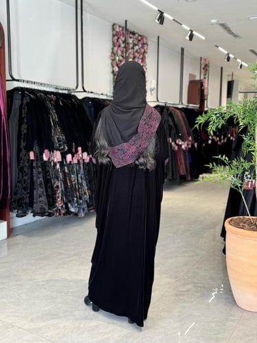 عباية D664-قماش مخمل مزين باكمام دانتيل قصة نص بشت...