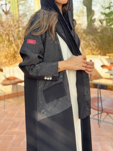 عباية D20- اسود مع بيج