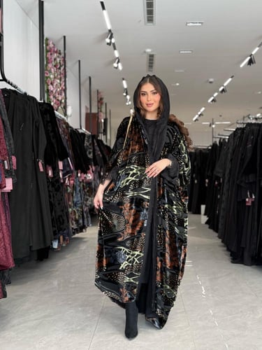 عباية D666 - نصف بشت قماش مخمل بطبعات - ملونة