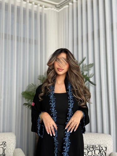 عباية D590 - قماش ملكي كلفة من الامام - سماوي