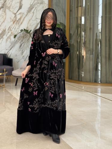 عباية D648 - شتوية قماش مخمل بطبعات ورد