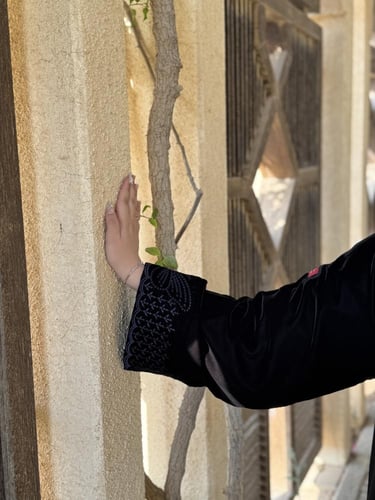 عباية D623 - دبل كلوش كتان مع مخمل مطرز - كحلي