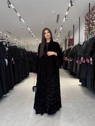 عباية D688 - بقماش مخمل كوري كسرات 3D دبل كلوش - ا...