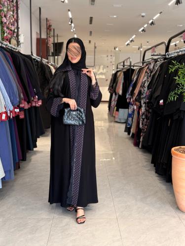 عبايه D5091 - بقماش ملكي بياقة واكمام منقط موف مع...