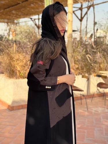 عباية D20-اسود مع بني