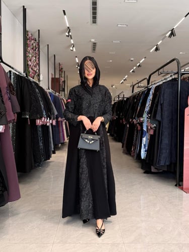 عباية D881 - بقماش سراميك مع دانتل بشك بالصدر وتدخ...