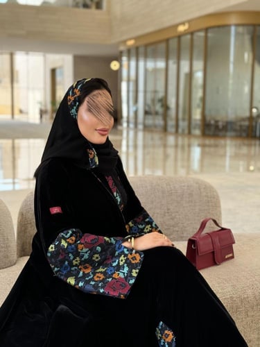 عباية D97 - اكمام ملونة