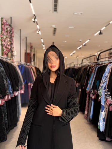 عباية D876 - بقماش سراميك بدانتل ولمسة خفيفة مخمل...