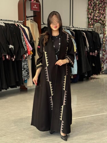 عباية D602 - قماش كتان بكلف مطرزة بيج قصة نصف كلوش