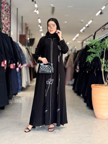 عباية D5063 - بقماش ملكي بتطريز ابيض