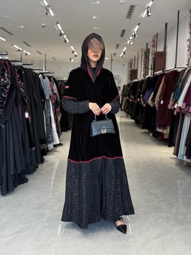 عباية D741 - بقماش مخمل مع ترتر - تحديد عنابي