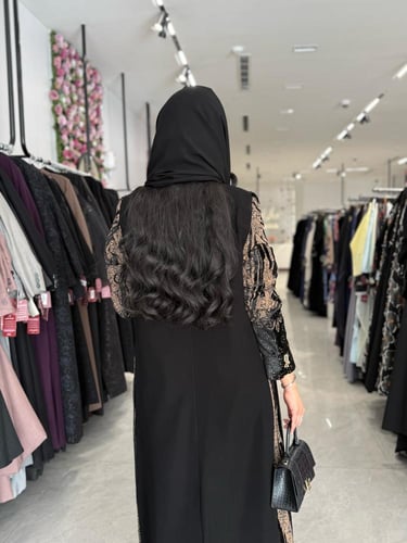 عباية D775 - بليزر بقماش كريب تدخيلات شيفون مع مخم...