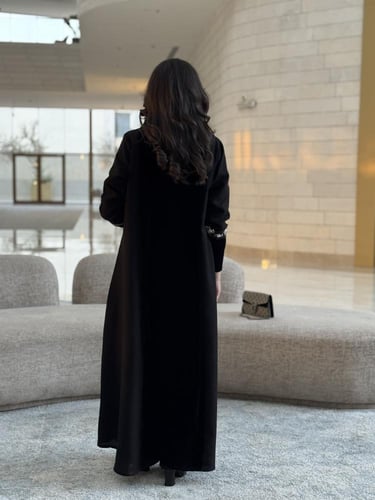 عباية D635 - قماش كتان تدخيلات مخمل نصف كلوش - تطر...