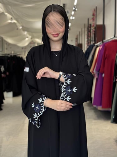 عباية D571 - قماش انترنت تطريز اكمام قصة ربع كلوش...