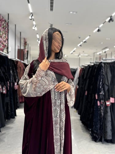 عباية D706- قماش مخمل تدخيلات الدانتيل قصة نصف بشت...