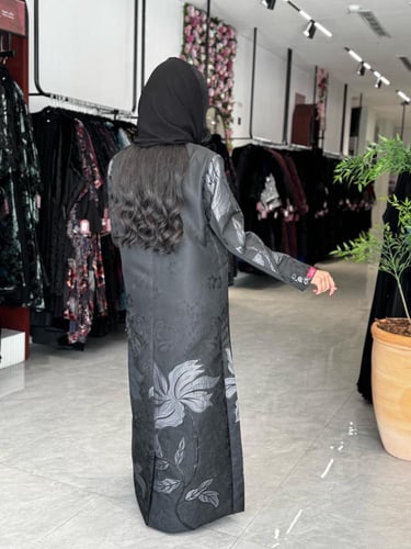 عباية D742 - قماش جاكار برسم طبعات - رصاصي