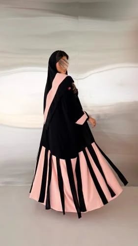 عباية D5142 - عباية بقماش كريب كوبرا مع نواعم من ت...