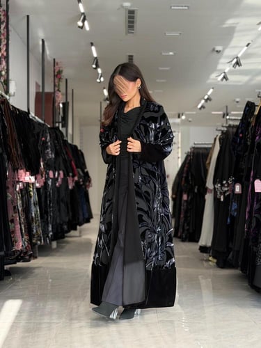 عباية D678 - شتوية قماش مخمل نصف كلوش - تيفاني