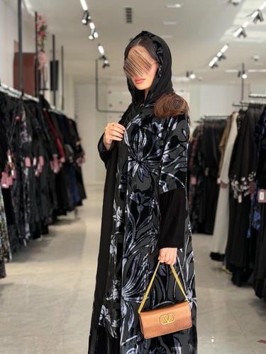 عباية D678 - شتوية قماش مخمل نصف كلوش - تيفاني