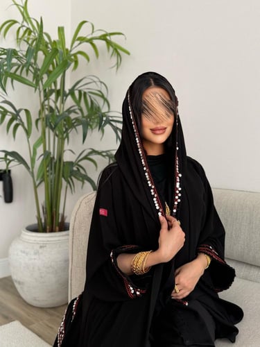 عباية D799 - (كولكشن التاسيس) بقماش ملكي تدخيلات ت...