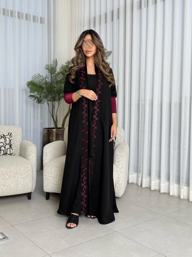 عباية D583 - قماش انترنت مطرزة من الامام - عنابي