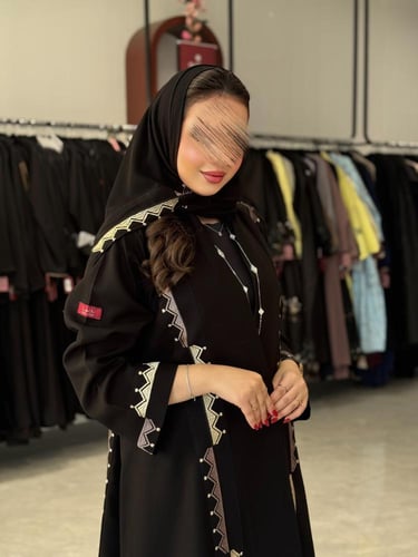 عباية D602 - قماش كتان بكلف مطرزة بيج قصة نصف كلوش