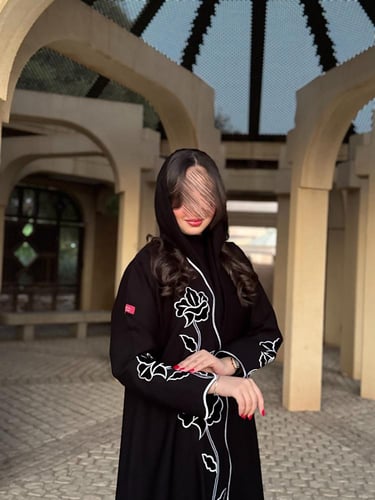 عباية D613 - بقماش كتان مطرز مخمل - ابيض