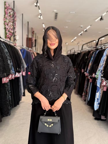 عباية D886 - بقماش سراميك مع دانتل بالصدر نص كلوش...