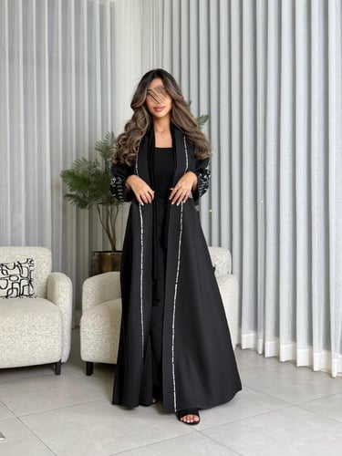 عباية D594 - قماش كريب روان مطرز قصة اي لاين