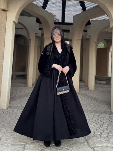 عباية D623 - دبل كلوش كتان مع مخمل مطرز - اسود