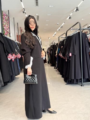 عباية D961 - بليزر بقماش كريب رموش مزين بدانتل - ا...