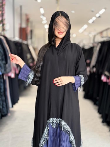 عباية D939 - بقماش كريب ملكي مع جاكار مكسر - كحلي