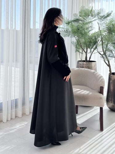 عباية D100 - اسود