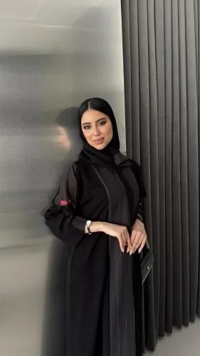 عباية D70035 - بقماش سراميك بتدخيلات جاكار - اسود