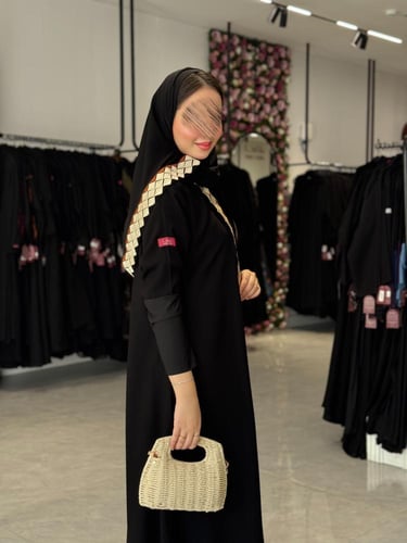 عباية D547 - عباية صيفيه قماش ملكي مطرز من الامام...