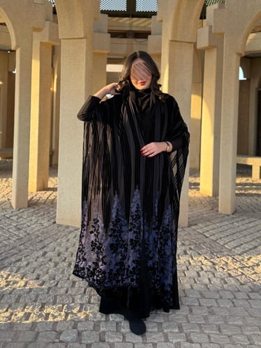 عباية D625 - شتوية قماش مخمل بطبعات ملونة - كحلي