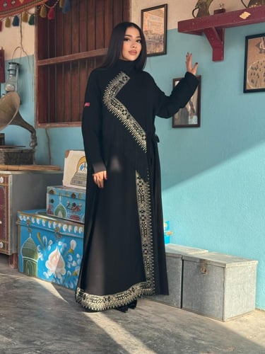 عباية هدباء D219 -ذهبي