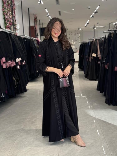 عباية D600 - اسود