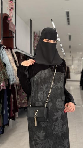 عباية D719-شتوية قماش شامواه طبعات مع مخمل - اسود