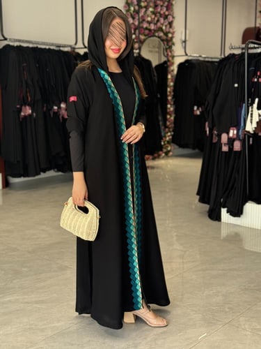 عباية D547 - عباية صيفيه قماش ملكي مطرز من الامام...