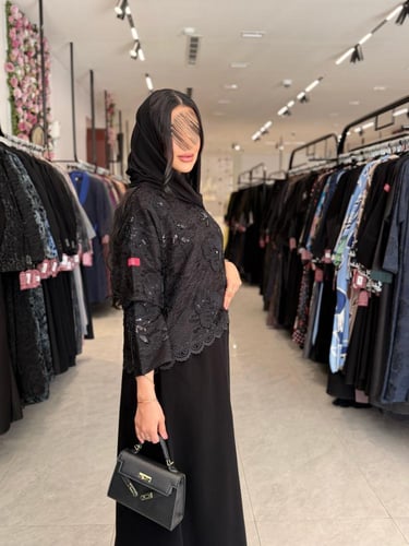 عباية D886 - بقماش سراميك مع دانتل بالصدر نص كلوش...