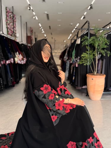 عباية D866 - بقماش سراميك مزين بورد تفتة ايطالي -...
