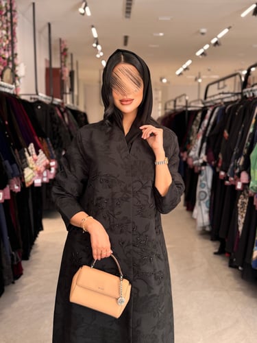 عباية D865 - بقماش جاكار بشك -اسود