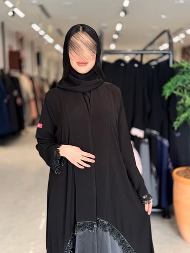 عباية D986 - بقماش ملكي مع احساس بكلفة شك نص كلوش...