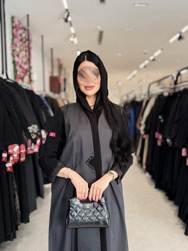 عباية D960 - ربع كلوش بقماش تفتة باكمام وياقة سرام...