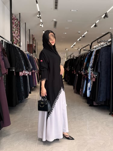 عباية D878 - بقماش رموش كوري بكلفة دانتل نص كلوش -...