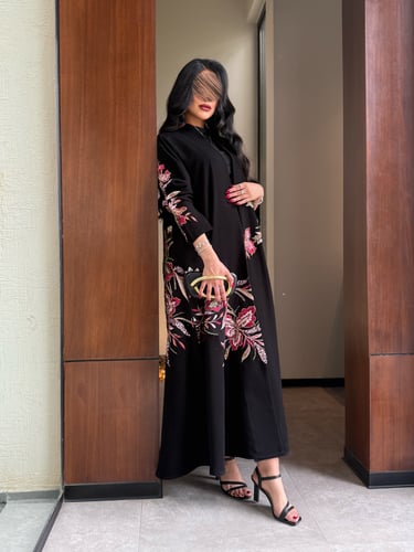 عباية D838 - بقماش سراميك بشك ملون