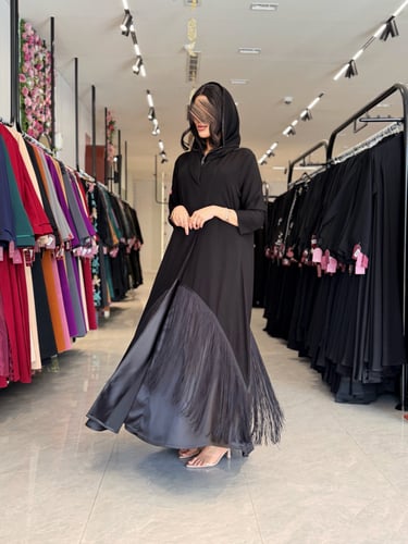 عباية D887 - بقماش ملكي مع تفتة بهدب نص كلوش - اسو...