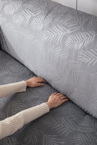 غطاء كنب 3 مقاعد ( ثلاثي ) قطيفة محفور مقاوم للماء...