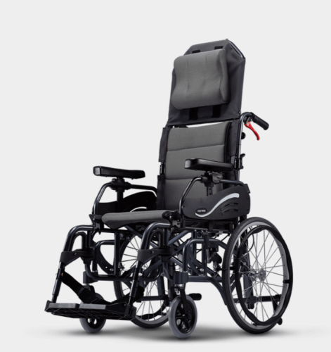 كرسي متحرك يدوي خفيف الوزن قابل للطي وقابل للإ مال...